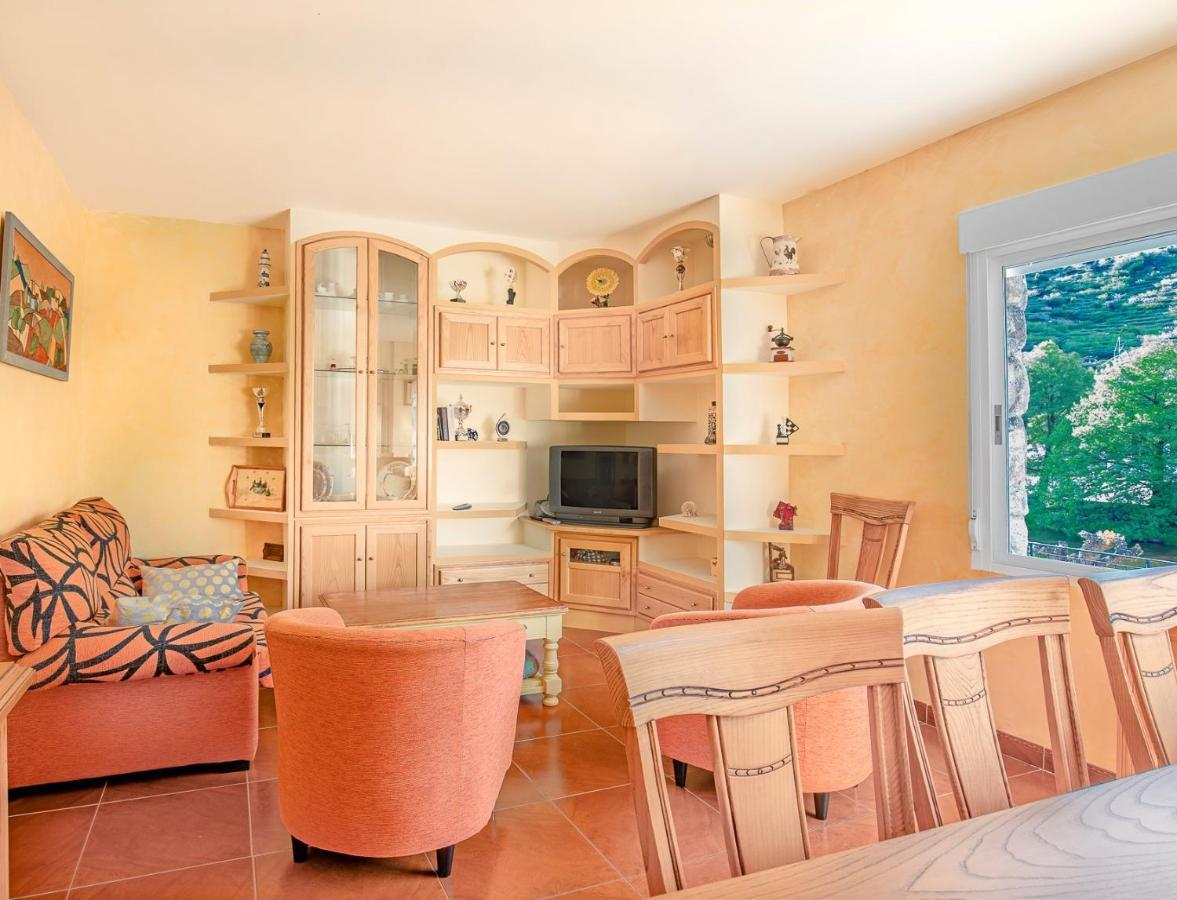 La Nava Del Concejo Holiday home *